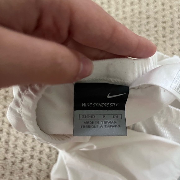 Nike tennis skort - Picture 3 of 3